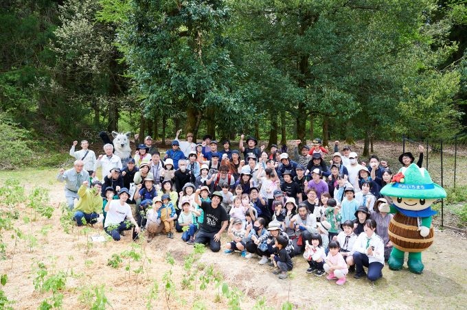 第３回おおかみこどもの森づくり植樹祭（約60名が参加、令和7年7月）