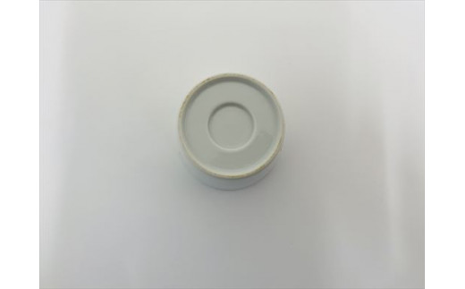 器の使い方は湯のみとしてはもちろん、デザートやヨーグルト、
小鉢にも。 使い方はいろいろ楽しめます。