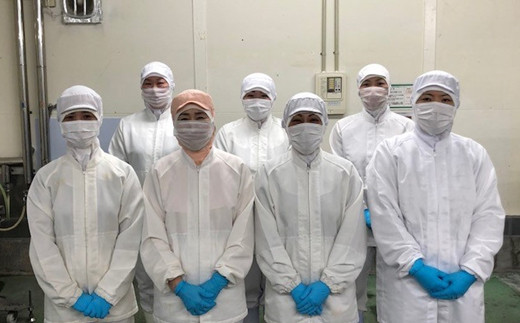 家庭の食卓に並ぶだろうとの観点から、
一つづつ手作りで想像しながら考案し、加工しております。