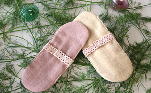 染めガーゼを8枚重ねて仕上げています。