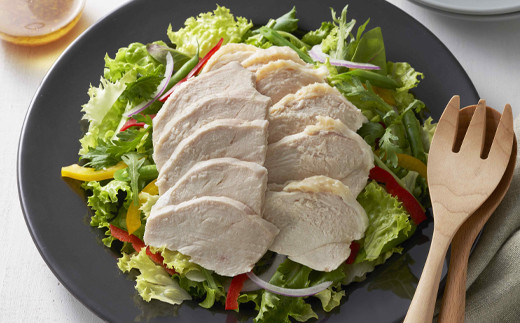 むね肉で鶏チャーシュー。しっとりやわらかで美味しい♪