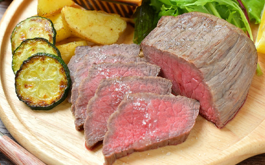 佐賀牛ローストビーフタレ付き!
やわらかい赤身、お肉の旨みを贅沢に堪能できます。
パーティー、誕生日、記念日におススメ♪