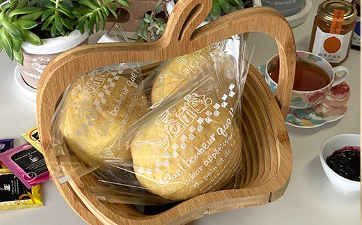 パティシエのメロンパン。軽くオーブンで温めていただくのもおススメです。
