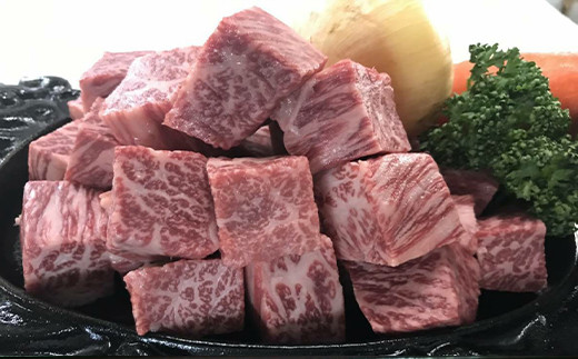 ステーキはもちろん家族で焼肉や、お友達とBBQなどお楽しみください。
柔らかい肉質と、旨味をご堪能いただけます。