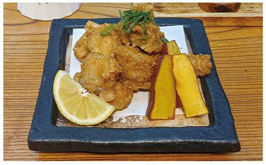 唐津産のとらふぐはスパイシーに唐揚げに。
お酒がすすみます。ご飯のおかずにも◎