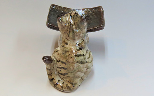 ニャンとも言えない愛らしい後ろ姿。