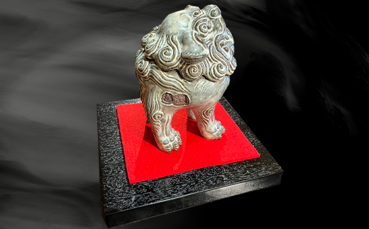 唐津焼の伝統を踏まえ、茶陶はじめは細工物等手がけております。