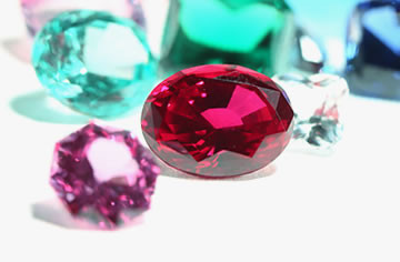 京セラの技術で生み出す再結晶宝石　「クレサンベール」