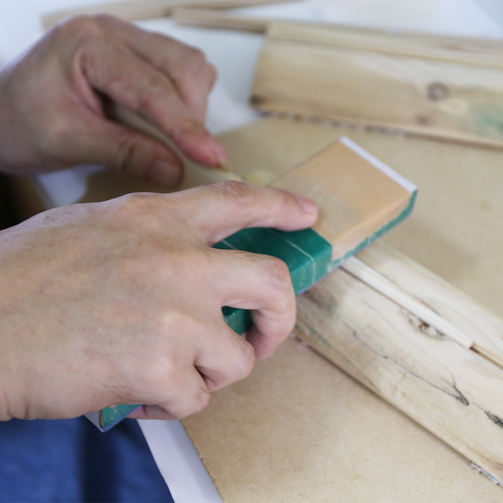 ヤスリ掛け作業①