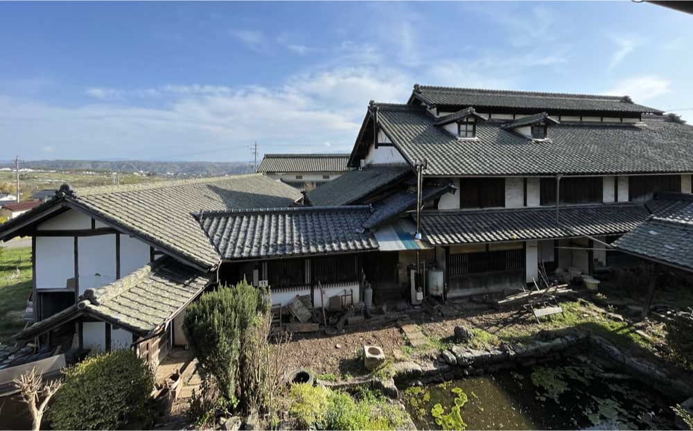 蚕室2階から見た母屋