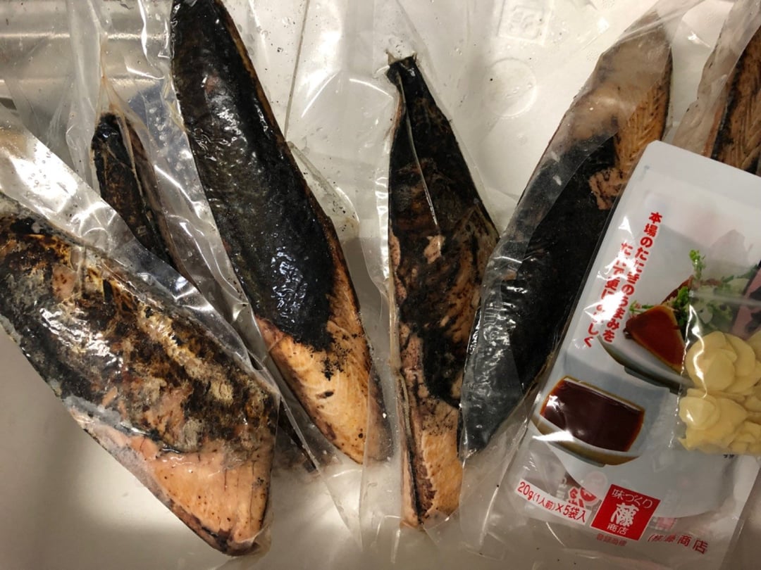 3000円 【500円引きクーポン】 ふるさと納税 かつお タタキ 0.8kg〜1kg 本場 高知 藁焼き 不揃い かつおのたたき 鰹 土佐 わら焼き  須崎市 高知県須崎市