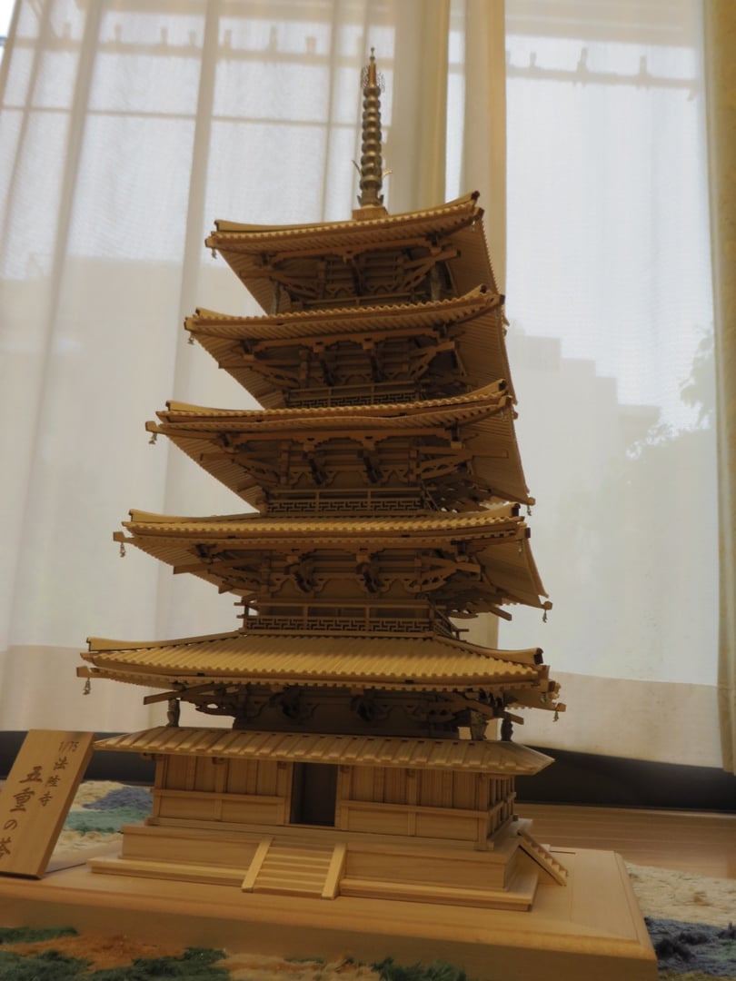 小林工芸 木製建築模型 法隆寺五重の塔 白木造り 1/75 - おもちゃ