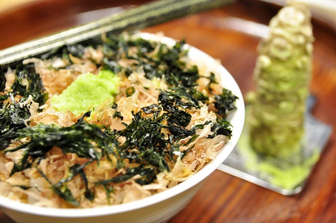 【世界農業遺産認定】西伊豆町の本わさび・おろし金セット（岡原わさび） 西伊豆町 天城山 清流 本わさび おろし金 サメ吉 お刺身 さしみ ステーキ 薬味 冷蔵 西伊豆 伊豆 ギフト お歳暮 お中元