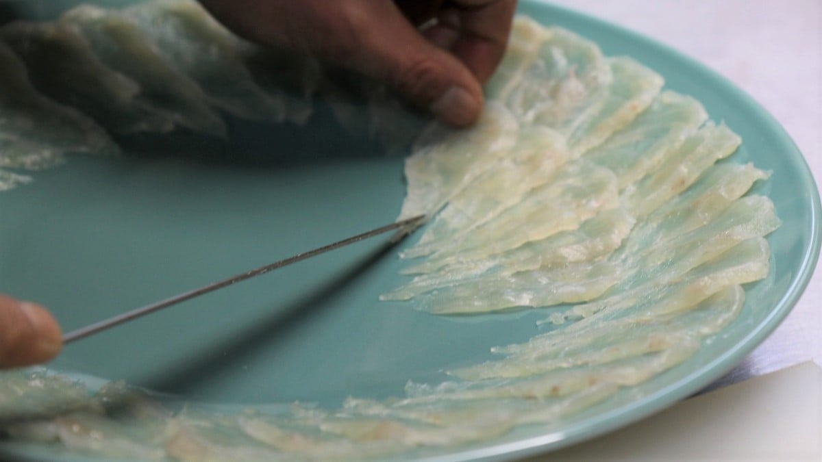 これぞ豊後水道の天然物！天然とらふぐ刺しふぐ鍋セット（3人前）［冷蔵］［天然とらふぐ1kg超え活魚使用］割烹みつご　