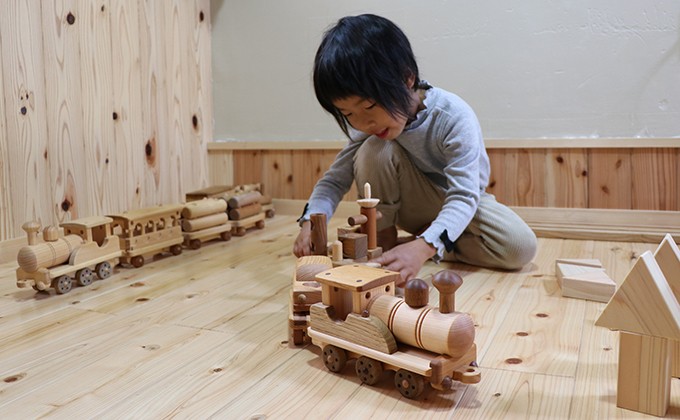 【GOOD TOY 2020 受賞】インテリアおもちゃ森の原石「ヤイロ号」Ole-27 /かわいい プレゼント こども 玄関 玩具 国産 ひのき 桧 木製 木 日本製