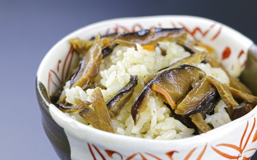 宮崎県産どんこ椎茸と椎茸と鶏の混ぜご飯の素セット [本吉 宮崎県 日向市 452061459] 乾燥 肉厚 椎茸 しいたけ シイタケ 混ぜご飯のもと