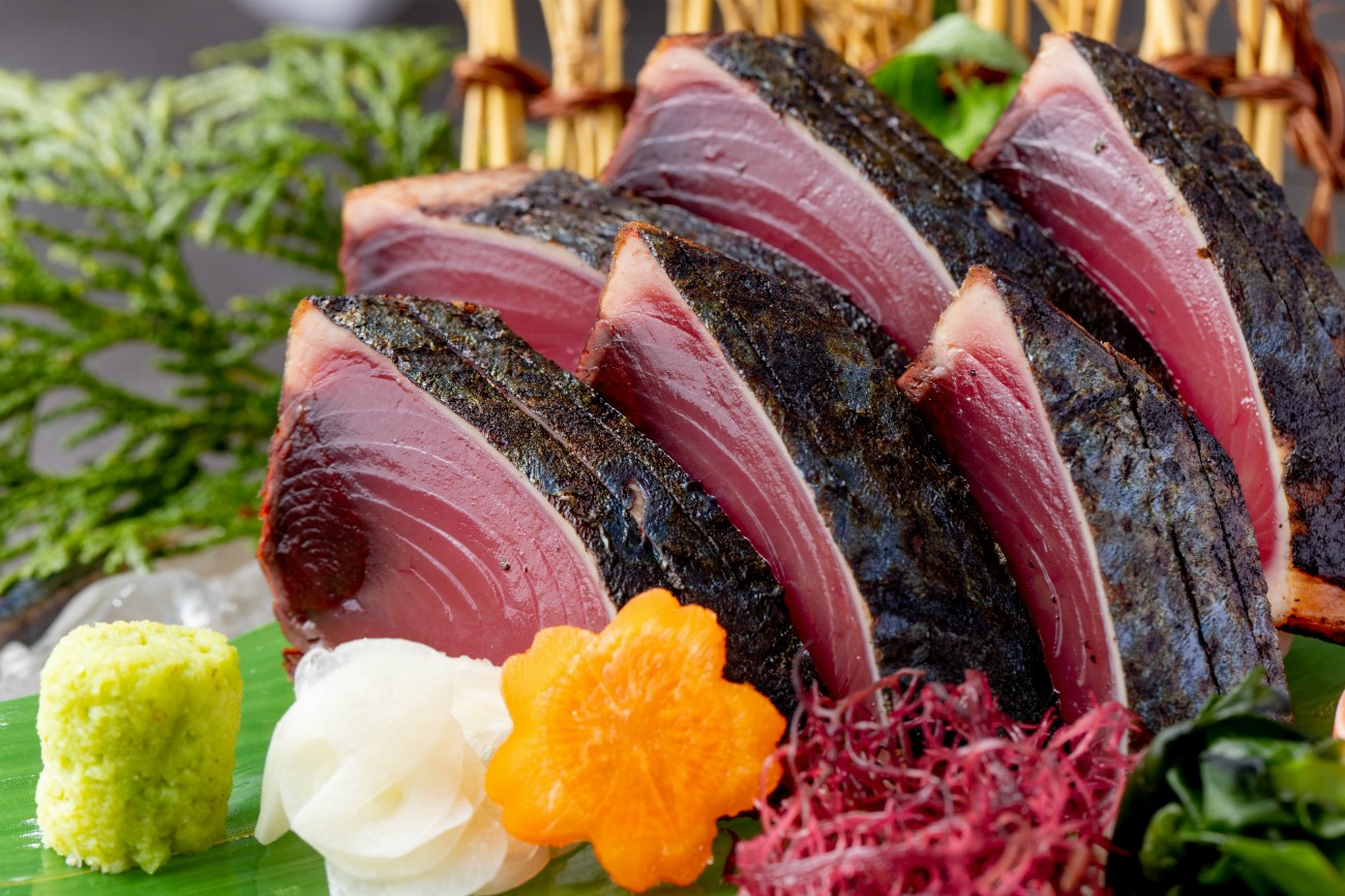 本場漁師の土佐藁焼きカツオ|藁焼き かつおのたたき カツオのたたき タレ付き 室戸海洋深層水 の塩 鰹 カツオ たたき 刺身 刺し身 さしみ 海鮮 冷凍 個包装 海鮮 魚 父の日 本場 土佐 高知県 室戸市