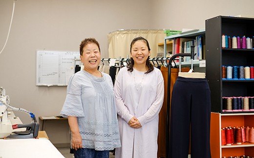 裏起毛ストレートパンツ(チャコールグレーS・股下65cm)  ARIKIパンツ 裏起毛 ファッション レディースファッション パンツ レディースパンツ リラックスフィット 女性用 服 広島県福山市/有木株式会社 [BAFM069]