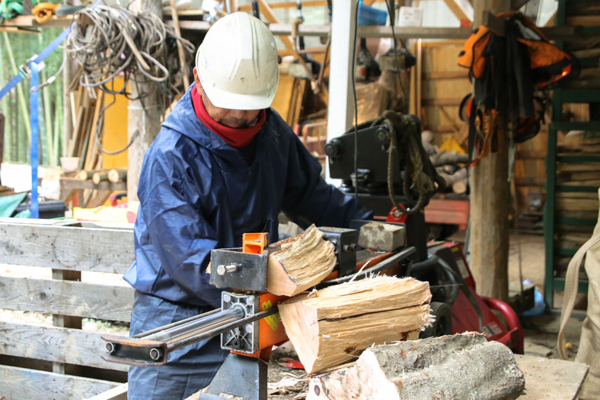 南関産の木を使った広葉樹ミックス薪 25kg（25～33cm）