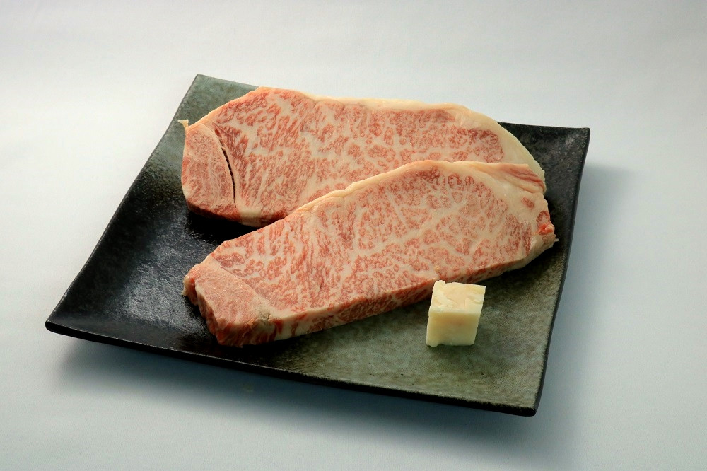 A5飛騨牛『ヒレ(2枚)』と『サーロイン(厚切り2枚)』ステーキセット