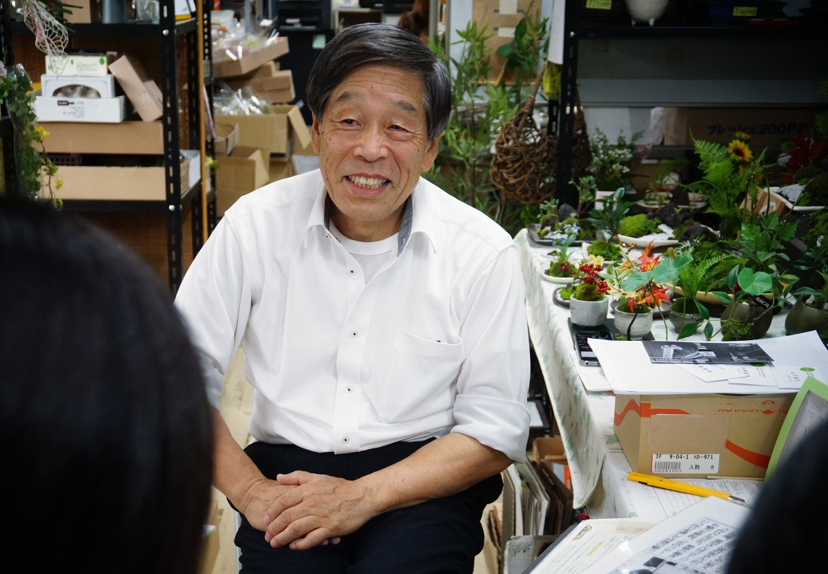 プリザーブドフラワーのフォトフレーム(ホワイト) ペット用 仏花 お供え 花 写真立て 山梨  富士吉田