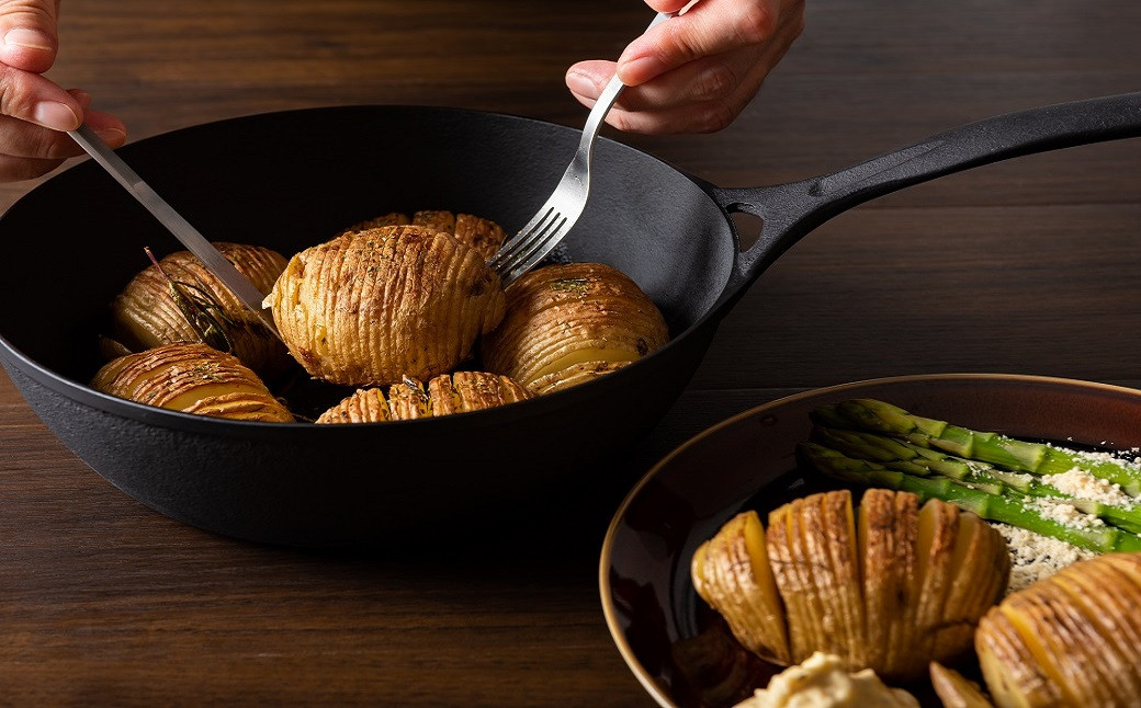 IH対応 鉄 フライパン ダクタイル ディープパン 24cm + ダクタイルパン 22cm セット 鉄器 スキレット 錆びにくい アウトドア 鉄 キャンプ  直火  テフロンより長持ち 超軽量 岩手県 北上市 N0076