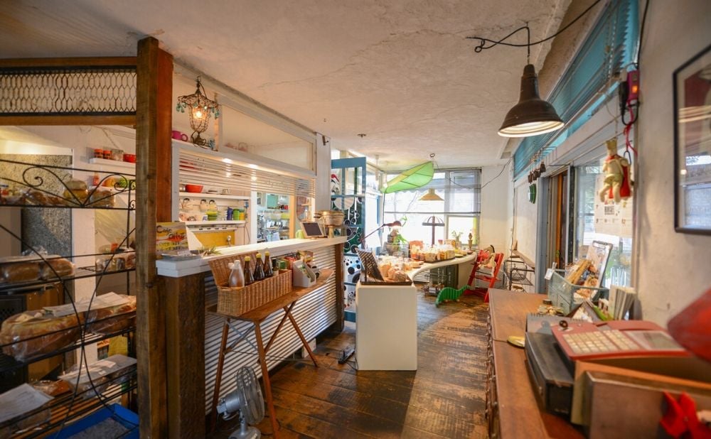 【地元TV 雑誌で多数紹介】定期便6回配送 全粒粉100%の食パン2本・砂糖・卵・油不使用ベーグル2個セット 【 パン ぱん 食品 王様のパン 北海道 旭川市 】_00472