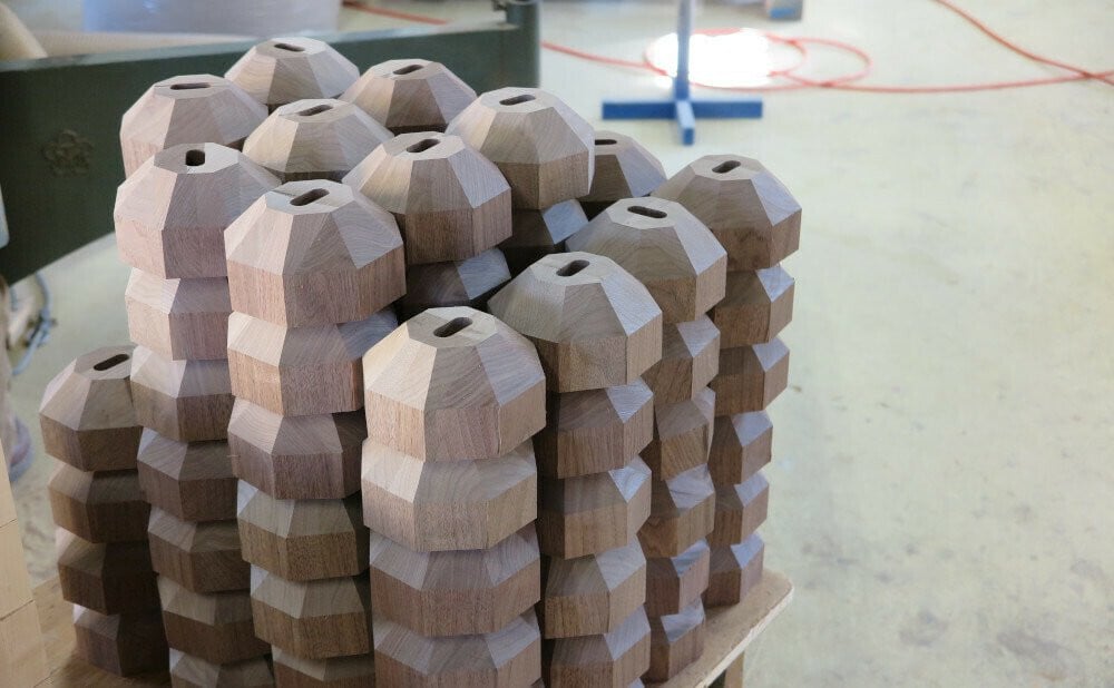 旭川家具 コサイン トレーテーブル ウォルナット 【 旭川家具 北海道 旭川市 木製 家具 キャスター ワゴン サイドテーブル リバーシブルトレー 折りたたみテーブル 選べる樹種 シンプル ナチュラル 手作り 北欧 おしゃれ 天然木 無垢 】_00656