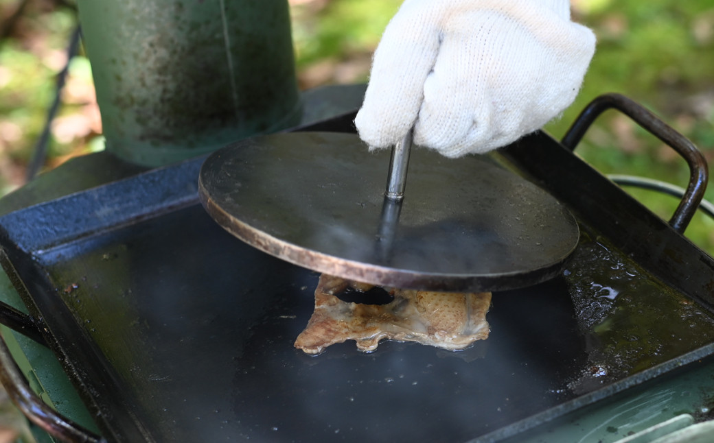 極厚!!鉄板プレス「TFオサエちゃん」(直径180mm、厚さ9mm) バーベキュー アウトドア  キャンプギア 鉄板 おさえちゃん 押さえ プレス 鉄板焼き