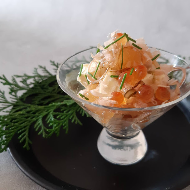 【6回定期便】高級海鮮松前漬 けせんの海~鳳凰膳~(リニューアル版) 〈ESSEふるさとグランプリ 金賞2回受賞〉【 海鮮 海鮮丼 いくら あわび いか 松前漬け イクラ醤油漬け 岩手 陸前高田市】