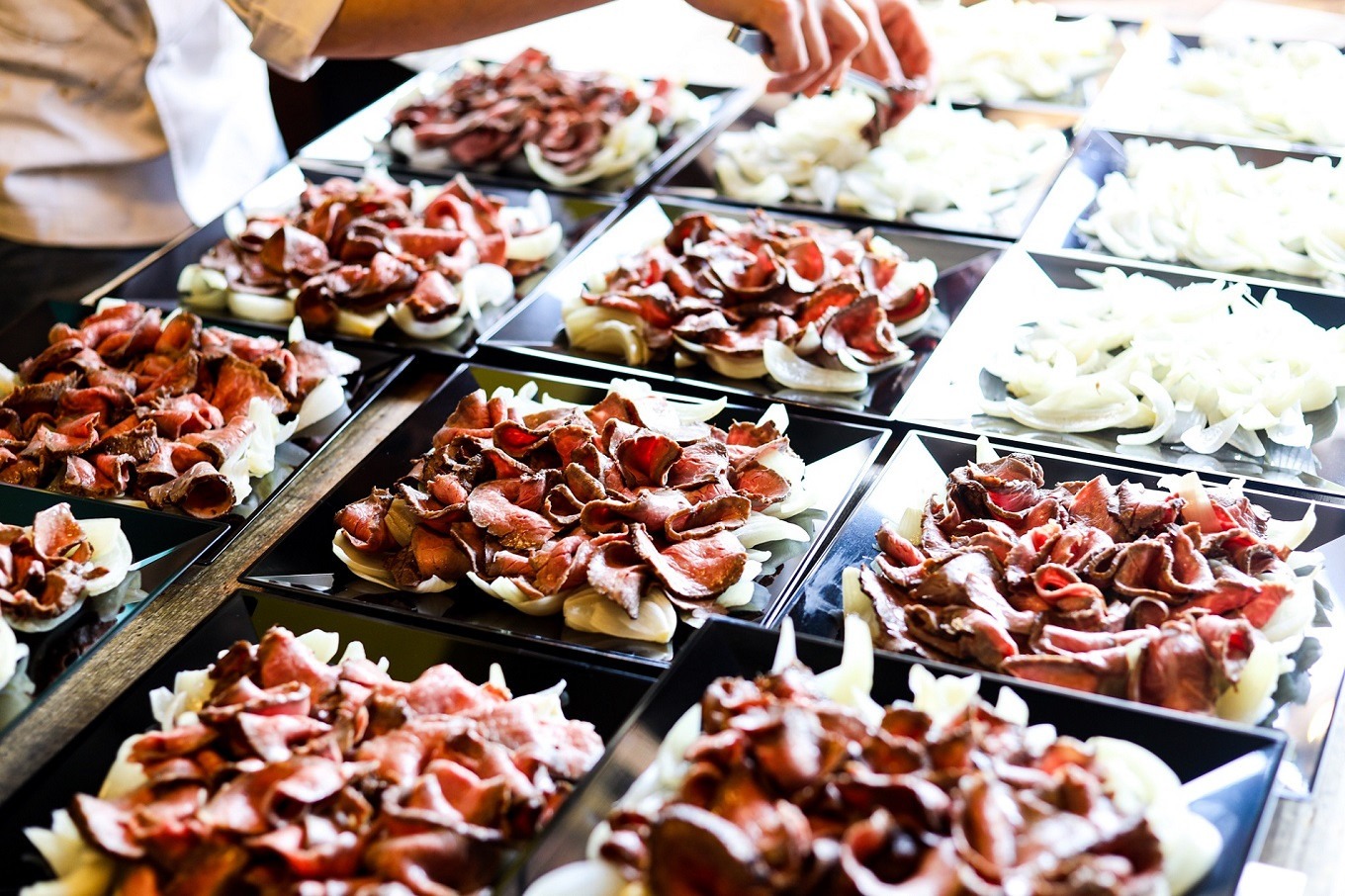 【10-47】松阪牛のカルパッチョ「ウチモモ」「シンシン」赤身食べ比べセットL