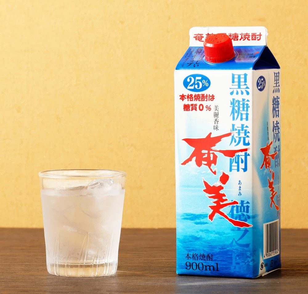 【鹿児島徳之島】黒糖焼酎 奄美 900mlパック×6本セット 計5.4L 25度 焼酎 お酒 紙パック AG-23-N