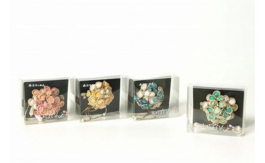 小花のブローチ!(イエロー)丹後ちりめんを使ったブローチです! アクセサリー 入学式 卒業式 フォーマル ハンドメイド ブローチ イエロー おしゃれ かわいい AM00294