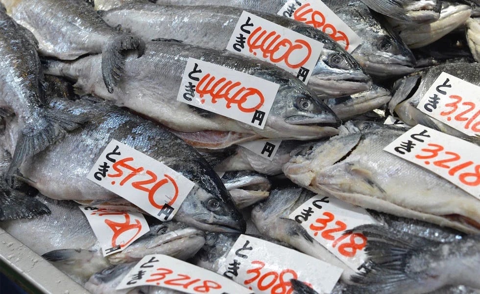 A-43017【12/10まで年内配送】 【北海道根室産】短角和牛のビーフカレー4P