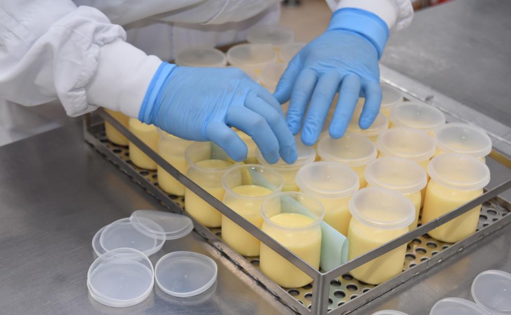 【3ヶ月定期便】旭山『奇跡のプリン』欲張り4種 90g×9本セット 【 プリン セット カスタード 洋菓子 キャラメル バニラ レトロ スイーツ デザート お菓子 食べ比べ お楽しみ 冷蔵 旭川市ふるさと納税 北海道ふるさと納税 】_03801