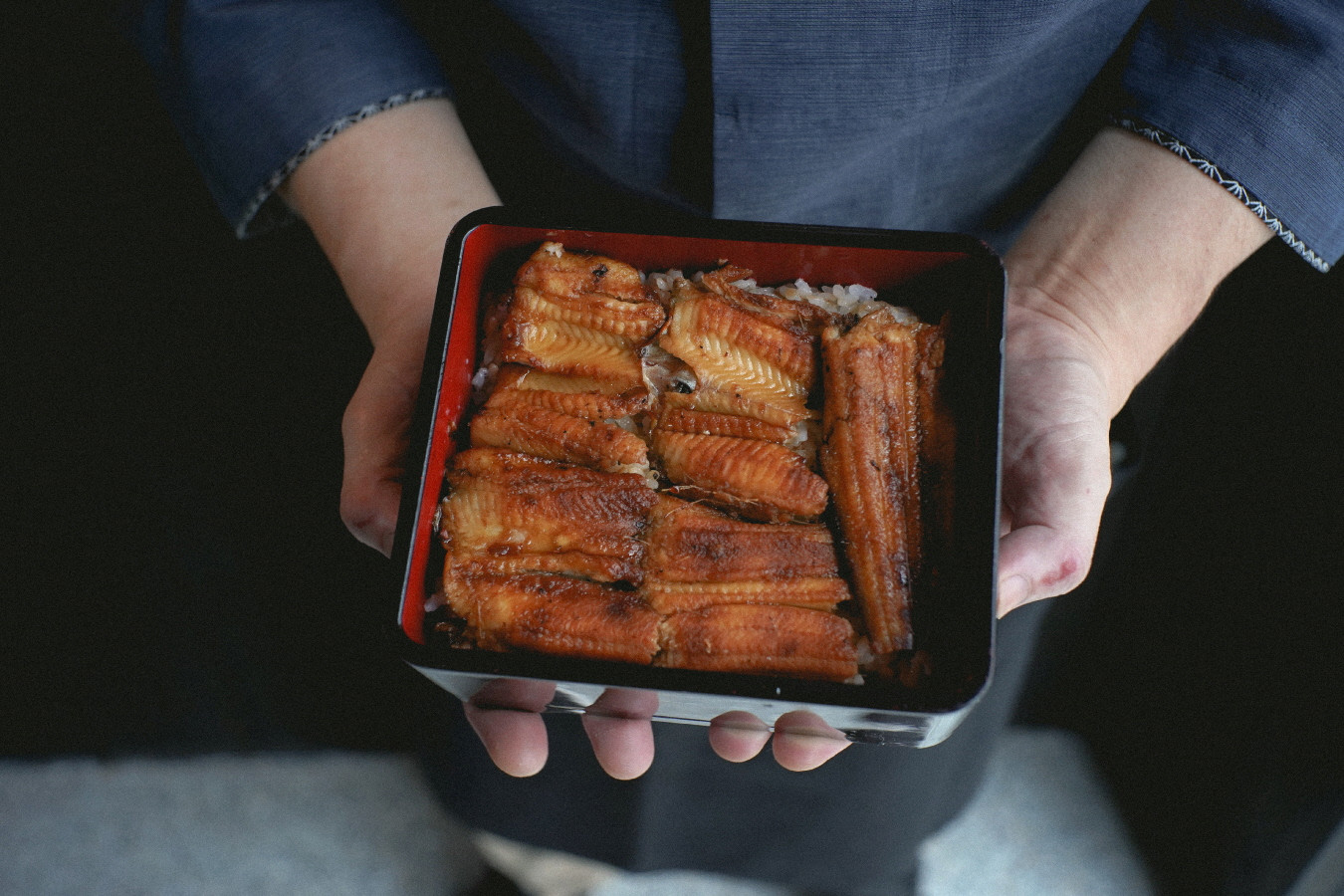 あなご 料理専門店の～ふっくら肉厚～ 特撰【 焼きあなご 4尾入 】 [№5735-1718]