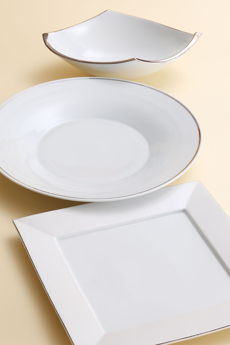 G226a 〈平戸嘉祥窯〉みかわちカレー皿(ブラン)