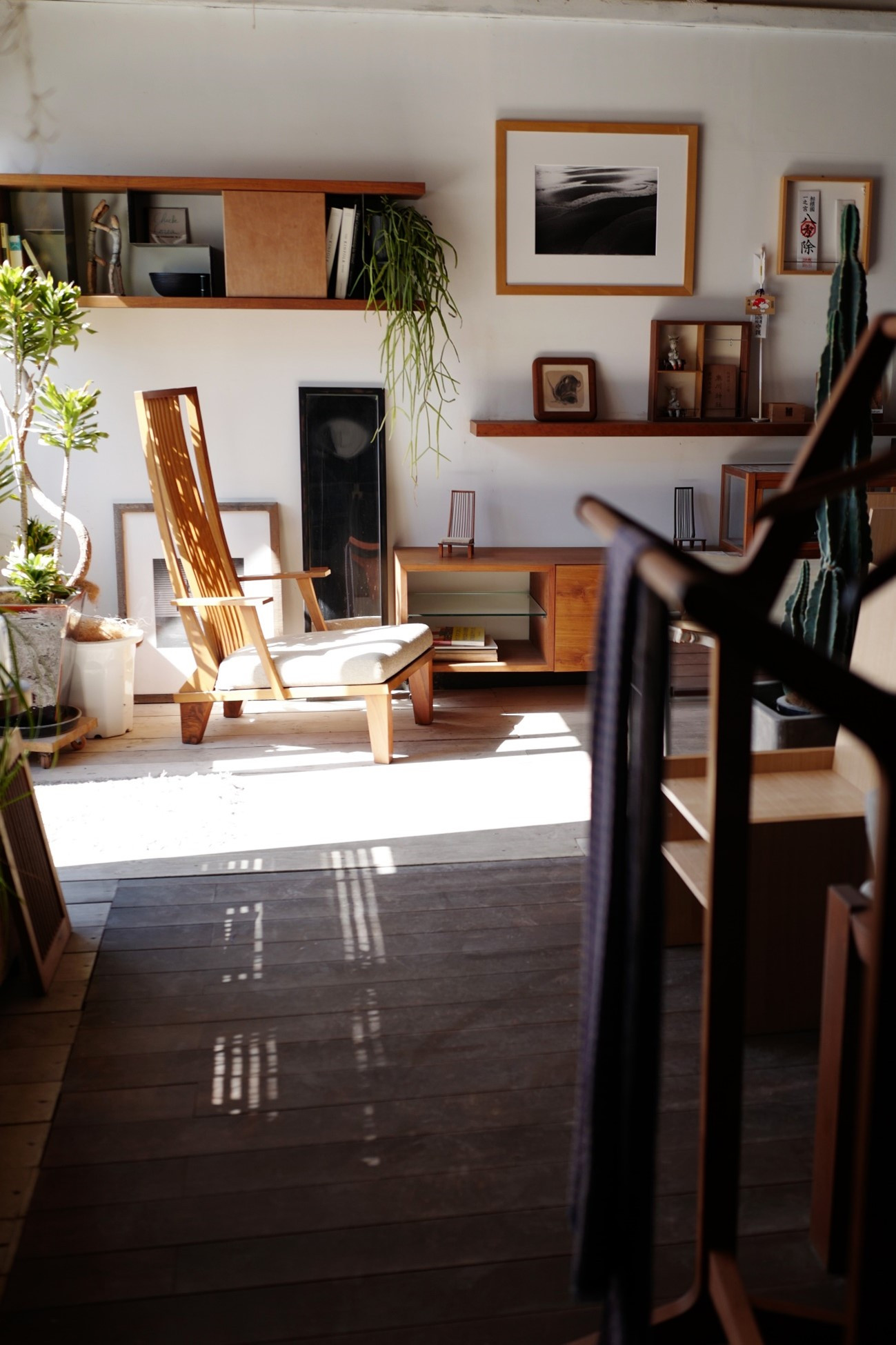 ラウンジチェア CHCL-01 1脚 椅子 インテリア 木材 家具 オシャレ【本革シート黒×ウォールナット】