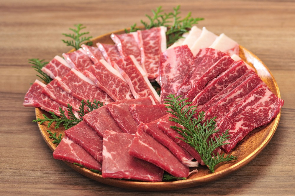 ＜国産牛＞ 焼肉セット 700g | 国産牛 国産 牛肉 焼肉 お肉 バーベキュー 三角バラ トモサンカク 上カルビ バラカルビ イチボ シンタマ ウチモモ ミスジ  おまかせ セット 冷凍 クール 焼肉セット バーベキュー BBQ グリル プレミアム お取り寄せ 美味しい おすすめ フレッシュ 真空 おうち焼肉 ギフト 贈り物 家族の食卓 国分牧場 埼玉県 東松山市