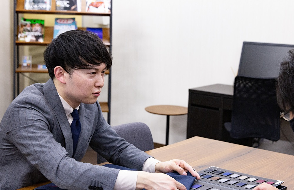 オーダースーツ 仕立券 リクルート フレッシャーズ スリーピース/ツーパンツ 就活 新社会人 メンズ オーダーメイド フルオーダー カスタム 面接 入社式 ビジネス リクルートスーツ フォーマル 仕事用 国産 高級ウール 三甲テキスタイル 岐阜県 大垣市