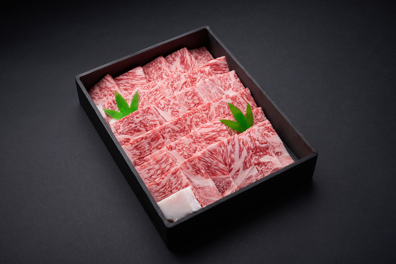 【PRキャンペーン対象】【特別企画・数量限定】【12月16日以降に年内発送】特選近江牛焼肉(ロース)800g【冷凍】【森村商会】【L008W1】