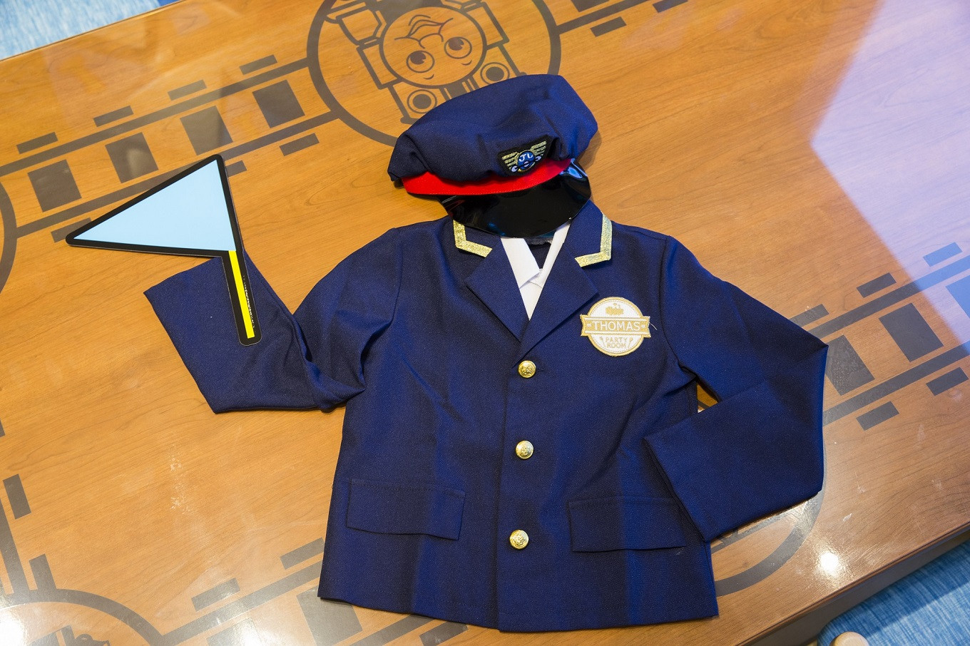 【ハイランドリゾート】ランチブッフェ・ペアチケット+トーマスパーティールーム付き 食事券 ハイランドリゾート ランチ ブッフェ 2名様 リゾートダイニング フジヤマテラス ビュッフェ バイキング トーマス パーティールーム お子様用 貸し切り 個室 チケット 利用券 山梨 富士吉田