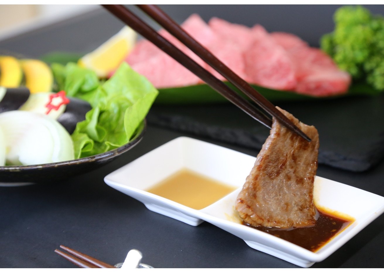 【訳あり 但馬牛 焼肉ミックス 1kg】冷凍 訳あり A4以上 不揃い 牛肉 和牛 焼肉 人気 国産 アウトドア キャンプ BBQ  食べ比べ お取り寄せ 但馬 神戸 兵庫県 香美町 村岡ファームガーデン 17000円 02-40