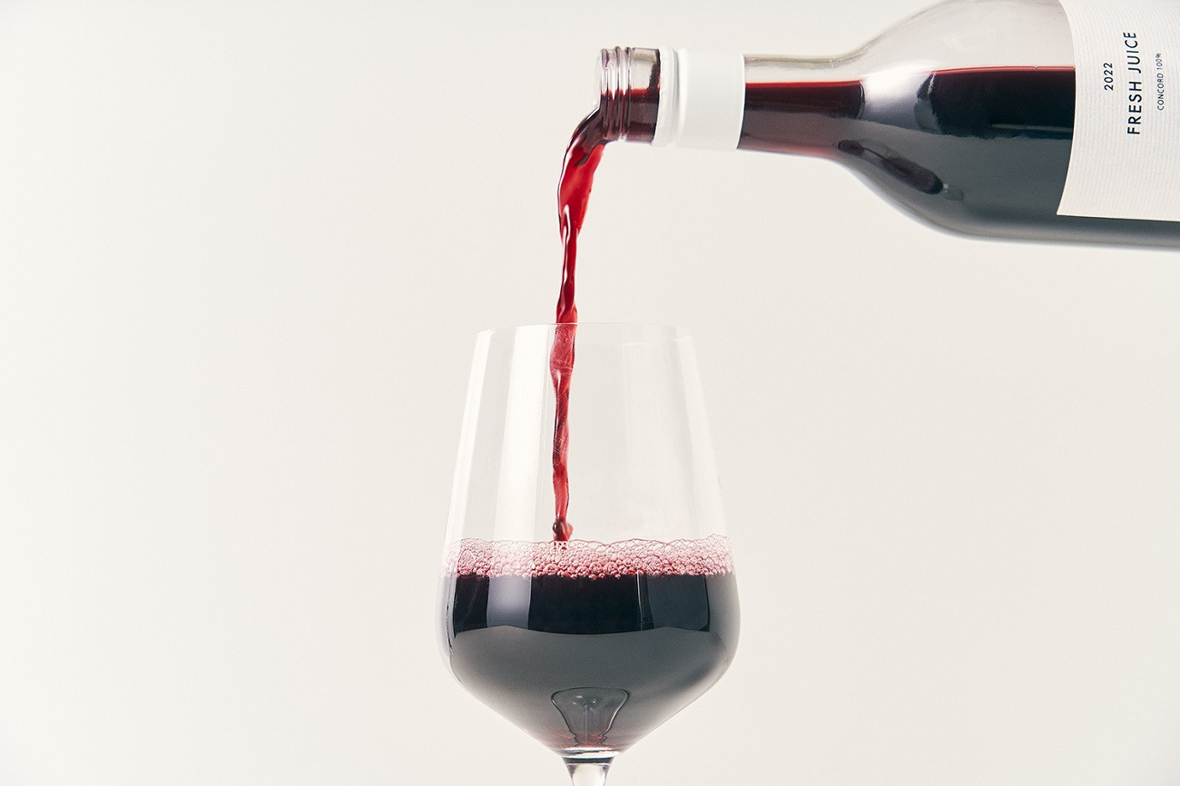 甲州市産 100%ストレートジュース”マスカットベーリーA” +100%フレッシュジュース”コンコード”各1本(BNC) B17-707