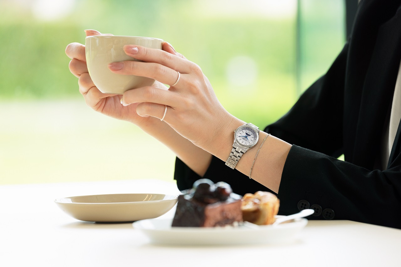 【CITIZEN】エクシード EE1010-62W