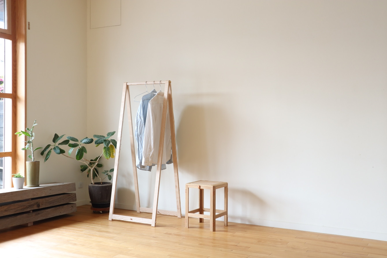 ハンガーラック(W550・タモ)【uj-CY004-A】【平山日用品店】