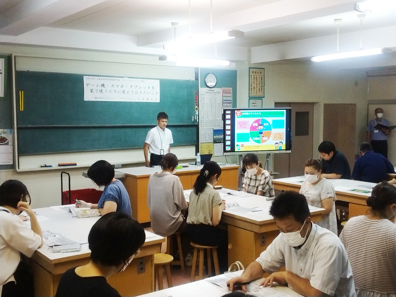 【思いやり型返礼品】子どもたちの成長支援 地域 ICTクラブで子どもと陸前高田の可能性を広げる支援 【 寄附金額 5,000円 】【 プログラミング教育 eスポーツ体験 情報モラル教室 地域 支援 応援 思いやり 岩手県 陸前高田市 トナリノ 】