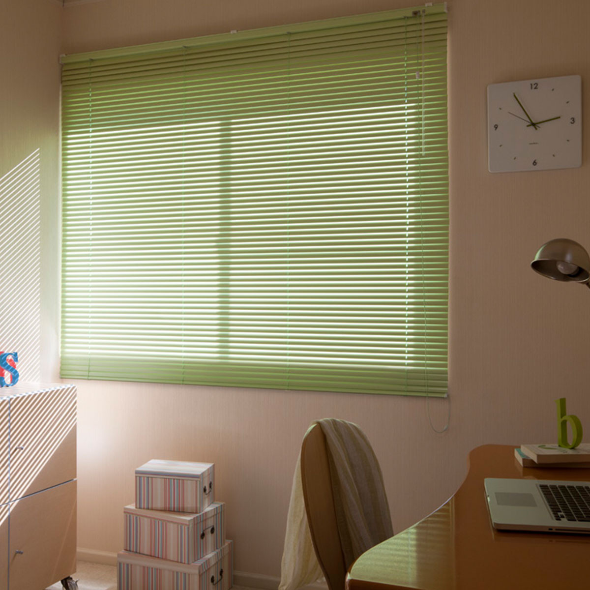 アルミブラインド 幅1410~1800×高さ110~2200mm SMBF007