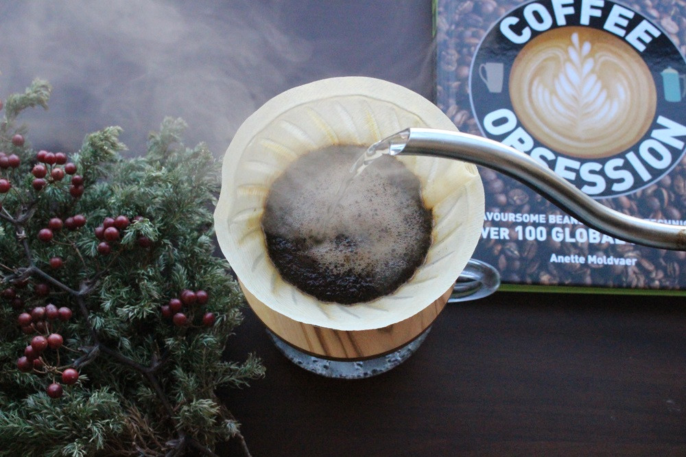 【定期便:6ヶ月】上級三銘柄 スペシャルティコーヒー 200g x 3袋×6ヶ月(粉)