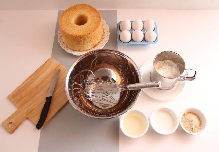 シフォンケーキ(カフェインレス 有機珈琲チョコチップ) 1ホール 8カット( 1カット15g)計 120g シフォンケーキ チョコ 珈琲 コーヒー チョコチップ カフェインレス シフォン 手作り こだわり おすすめ 馬瀬 下呂市 洋菓子 ケーキ カット済み